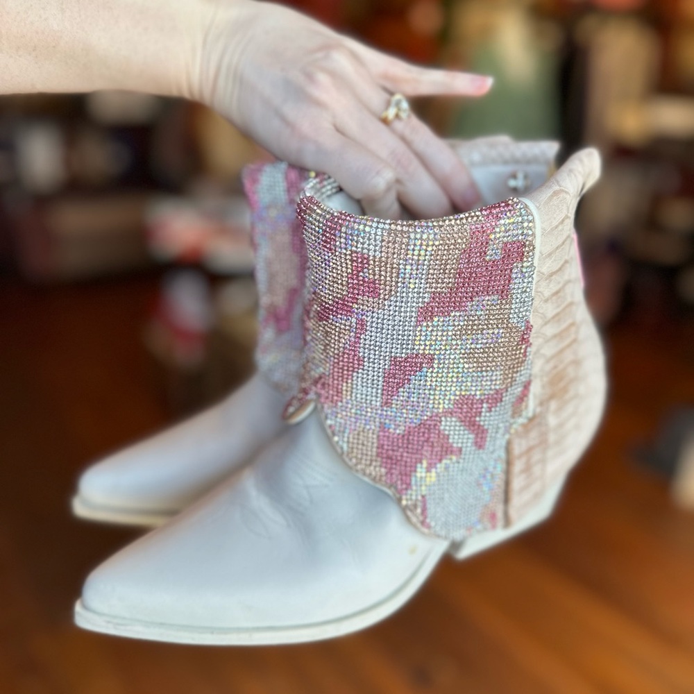 Canty Boots Pink Camo Rhinestone 8.5